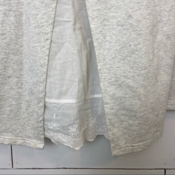 Lumiere Split Back Long Sleeve Crew Neck Top.  Size Medium. EUC - Picture 4 of 8